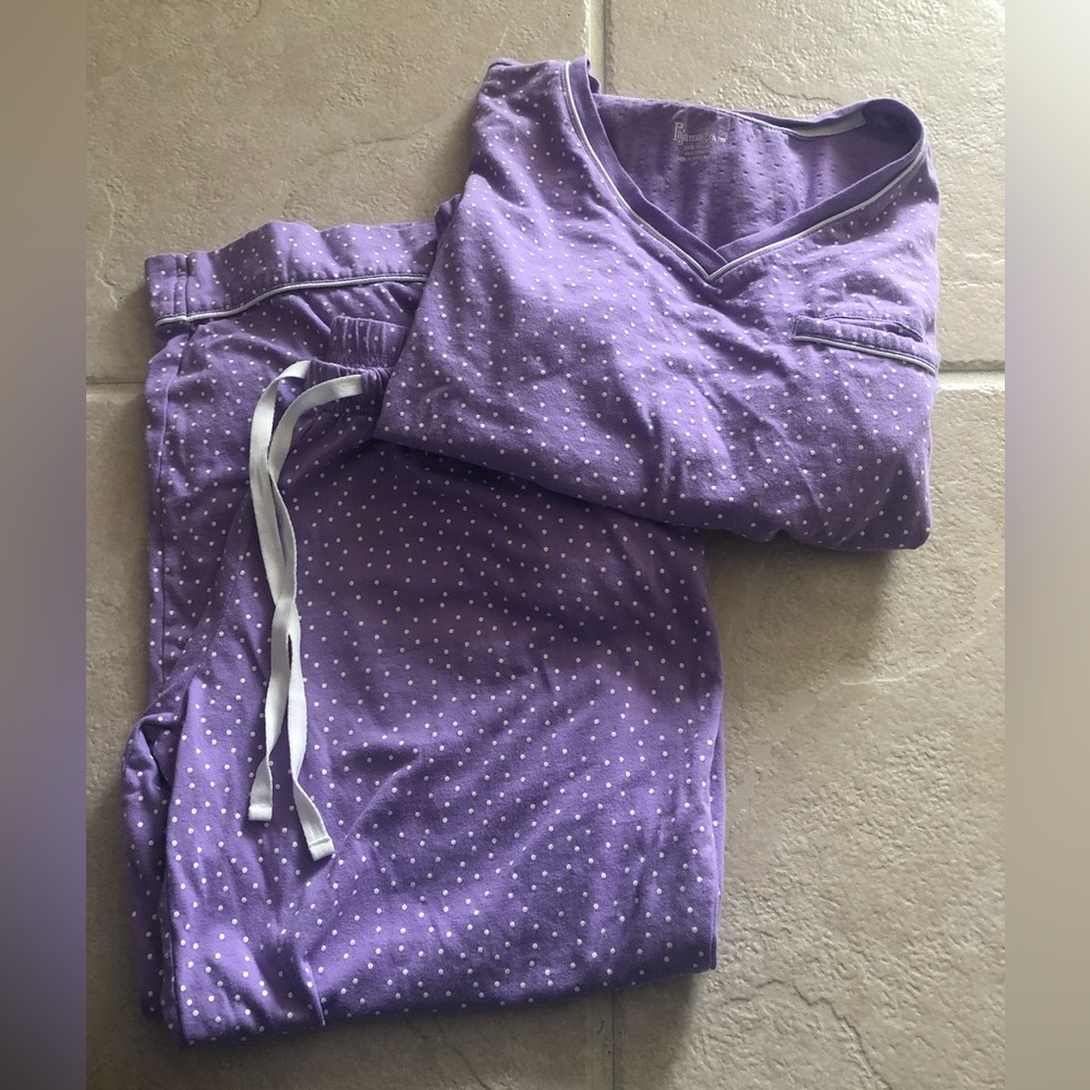 Pajama Gram pajamas size large. Worn once purple polka dot